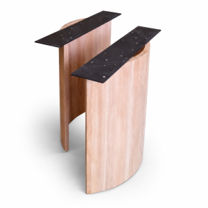 Kiezelvormige eiken tafel